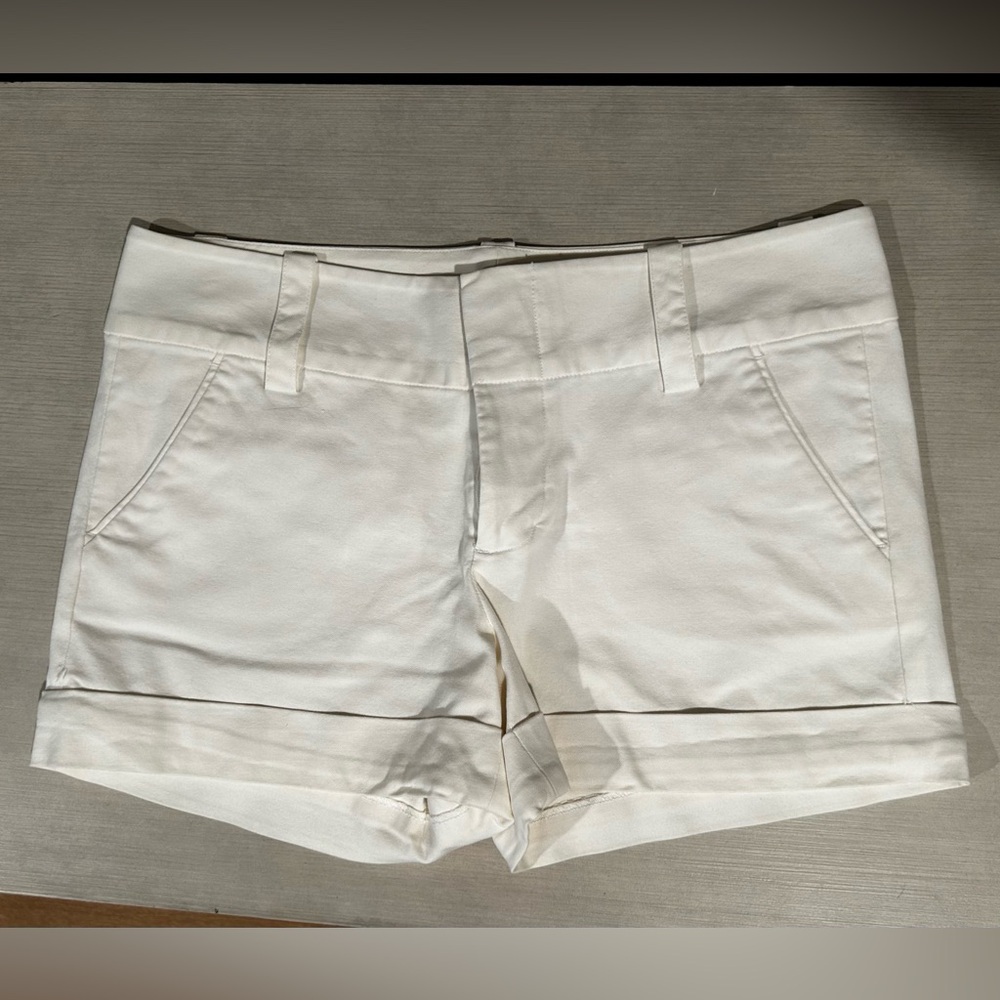 Alice and Olivia shorts size 6